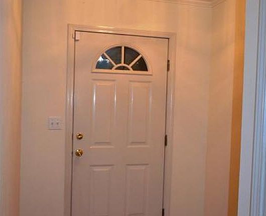 2nd image of 1445 Williamsburg Dr