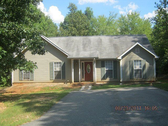 2nd image of 889 Taylor Rd