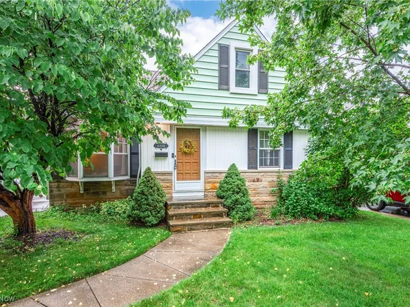6350 Allanwood Dr, Cleveland, OH 44129