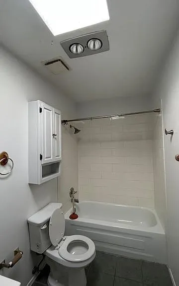 Medio St — Photo 7