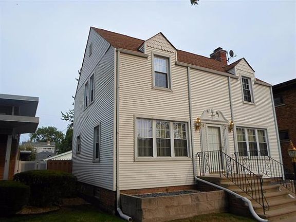 3rd image of 1621 Warwick Ave