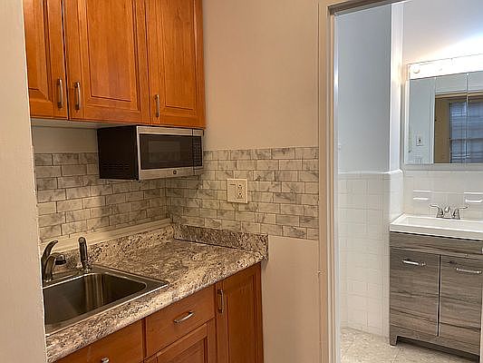 5th image of 538 E 89th St APT 1E