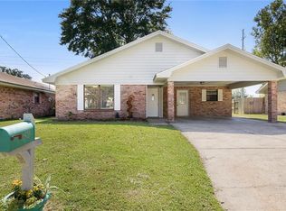 241 Summerwood Dr, Sulphur, LA 70663