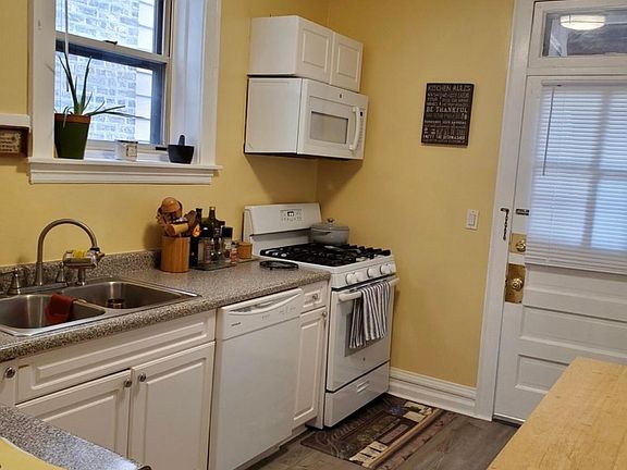 4th image of 5443 N St Louis Ave #1