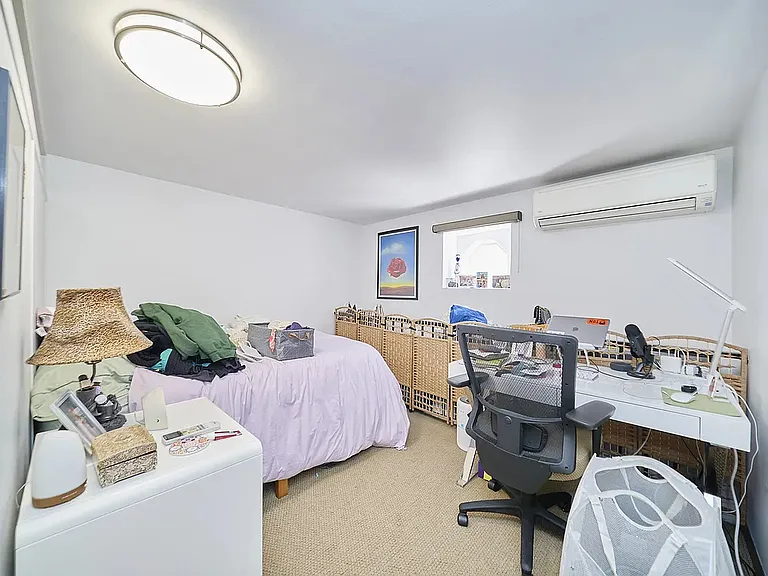 219 E 25th St #1F — Photo 5