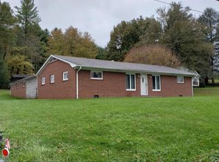 1229 W Main St, Mountain City, TN 37683