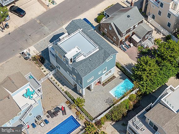 5th image of 20 W Joshua Ave