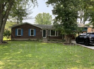 1015 W Moody Ln, Crestwood, KY 40014