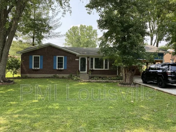 1015 W Moody Ln, Crestwood, KY 40014