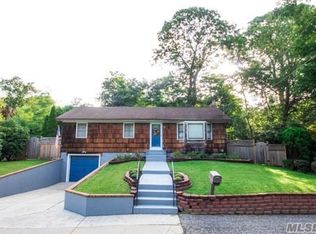 57 Beacon Dr, Sound Beach, NY 11789