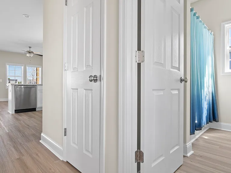 208 Broadleaf Dr — Photo 19