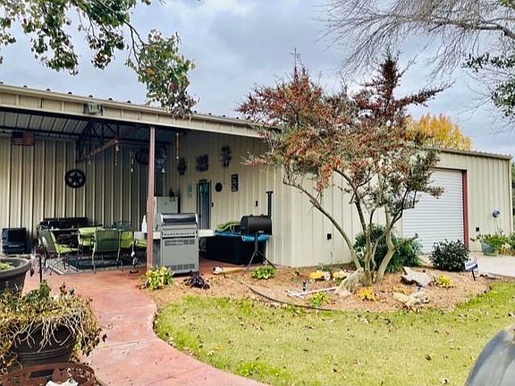 5th image of 216 Schreiber Dr