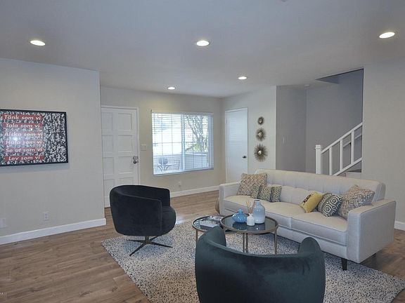 2nd image of 81 N Roosevelt Ave APT 4