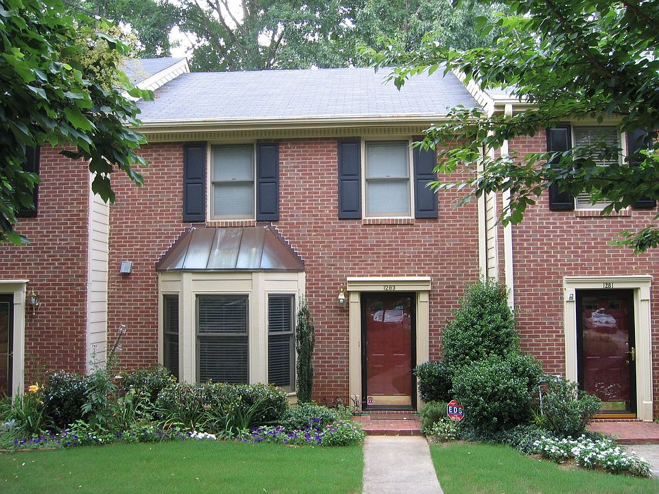 Great Location and Neighborhood