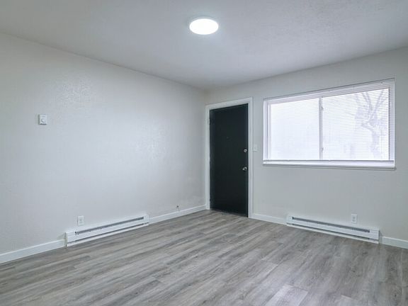 3rd image of 1101 E Bronson St #D