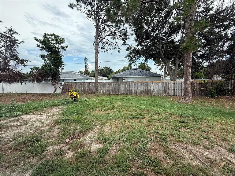 855 Jamaica Rd — Photo 10