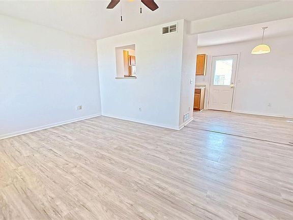 3rd image of 3003 Rose Hill Street