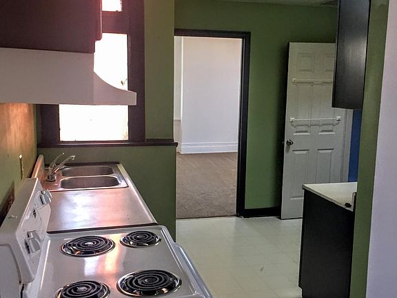 4th image of 2210 W Grace St APT 3