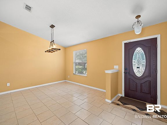 4th image of 3 Martin Cir