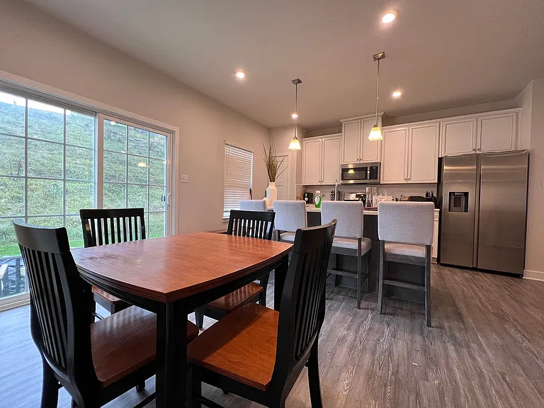 217 Stonehurst Dr — Photo 15