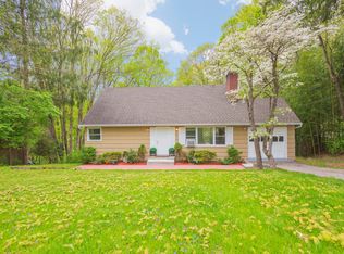 13 Glen Wood Rd, Millwood, NY 10546
