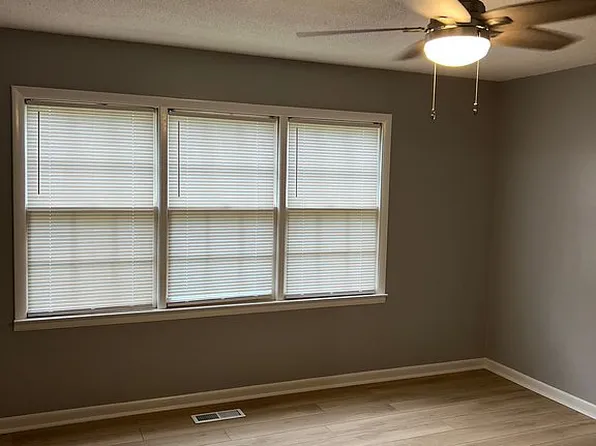 379 Love Bridge Rd, Calhoun, GA 30701