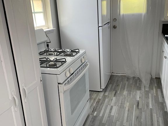 2nd image of 426 Claydelle Ave #3