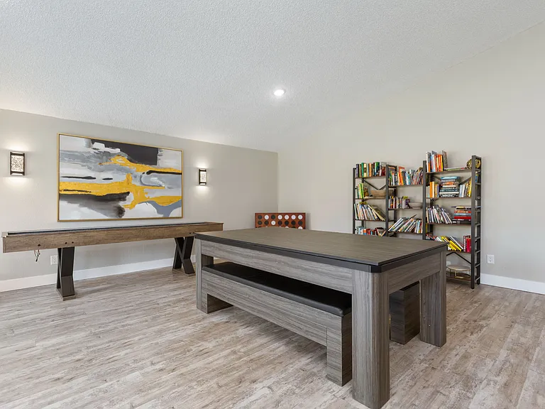 Hillcrest Estates — Photo 35