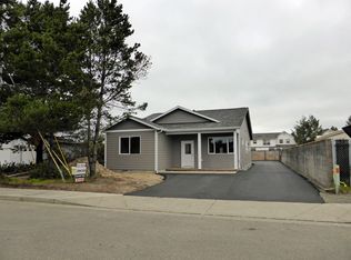 1649 23rd St, Florence, OR 97439