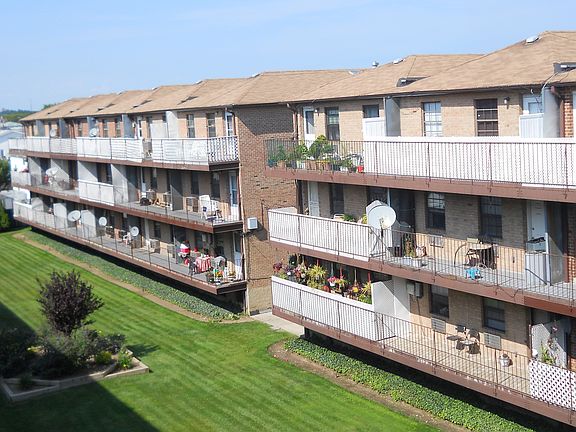 2nd image of 15137 78th St