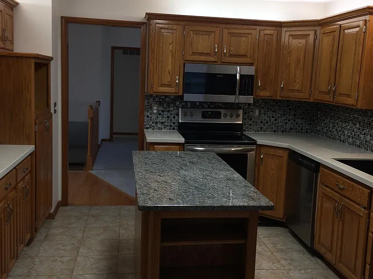 1200 NE Franklin Dr — Photo 13
