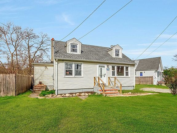 2nd image of 139 Wavecrest Dr