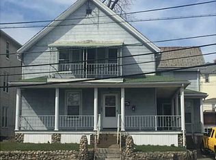 86 Cass Ave, Woonsocket, RI 02895