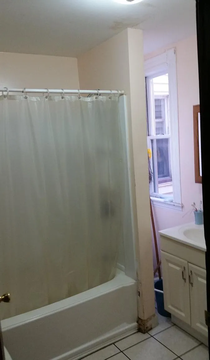 4 bed, 1056 sqft, $3,250 — Photo 1