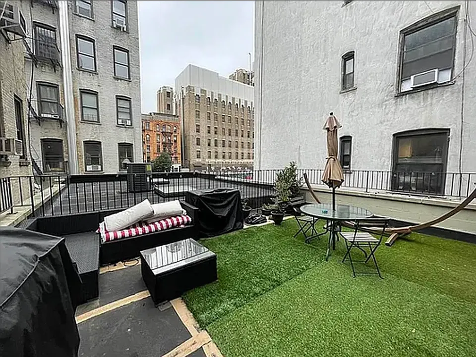 332 E 14th St #1B