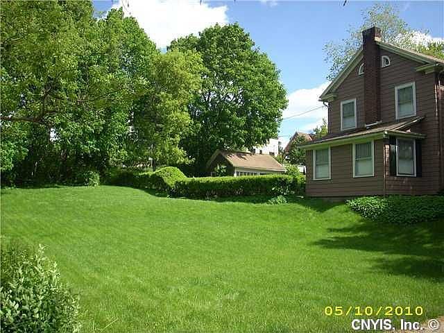 2nd image of 417 Crawford Ave