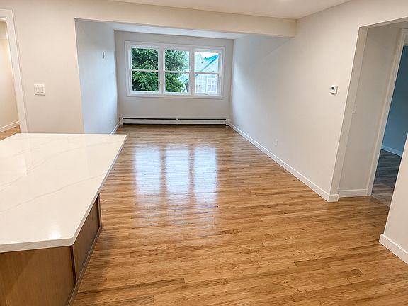 4th image of 1742 Boston Post Rd APT 5B