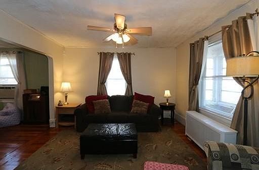 2nd image of 208 Jefferson Ave