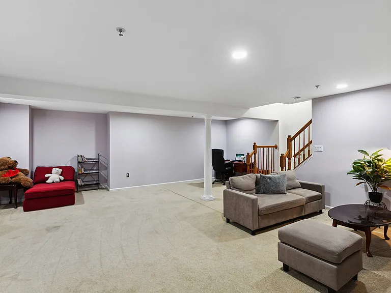 6005 Helmsman Way — Photo 35