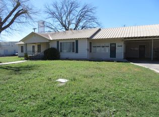 N 4th St, Junction, TX 76849