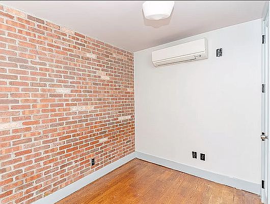 4th image of 25 Brooklyn Ave #3GG
