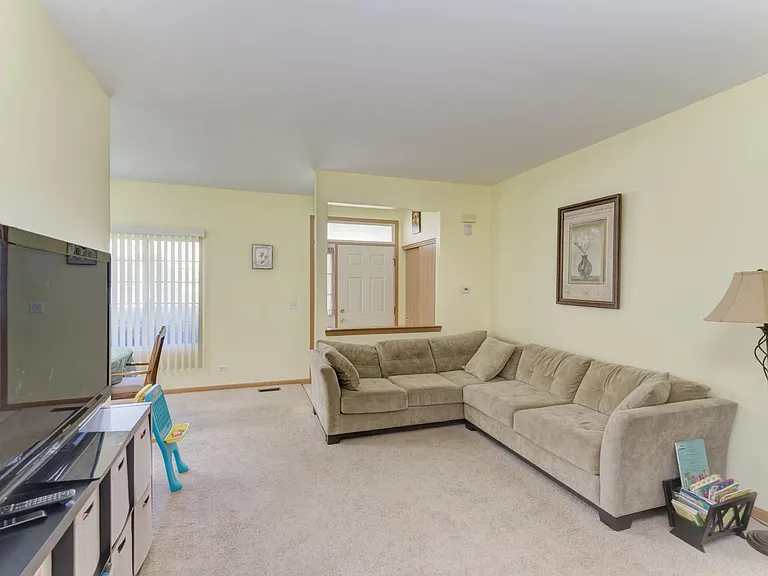 2272 Reflections Dr — Photo 5