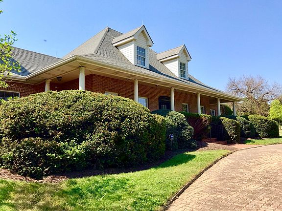 2nd image of 156 Uvilla Estates Dr