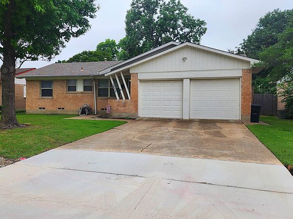 2nd image of 1833 S Parkway Blvd