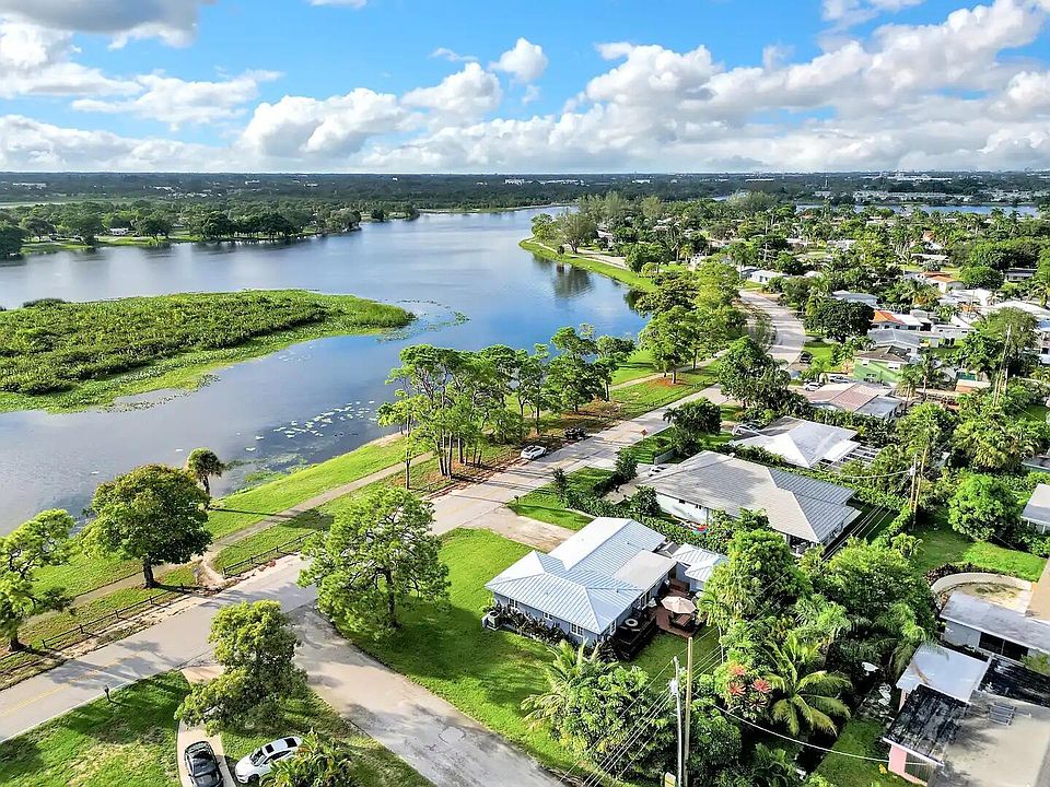1st image of 5574 Lake Osborne Dr