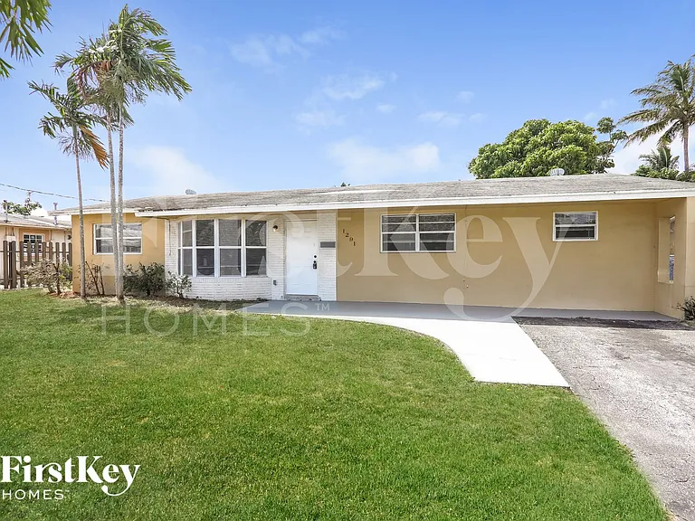 1291 NW 60th Ave — Photo 1