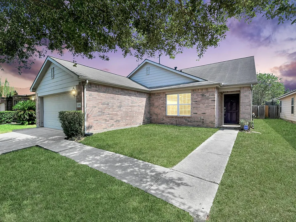 19702 Rippling Brook Ln