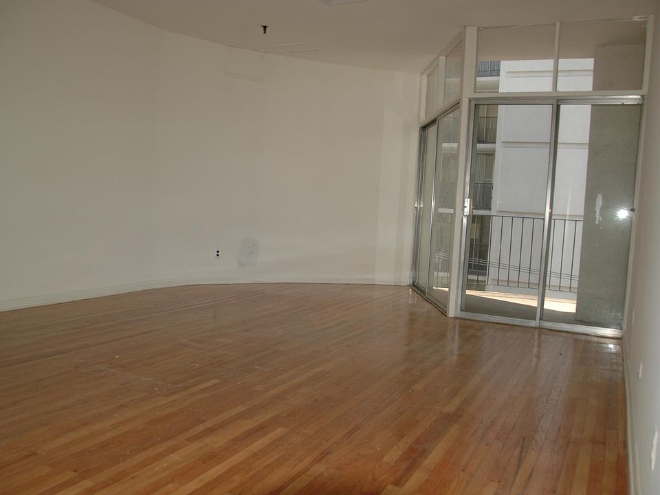 1st image of 1311 Lombard St APT 203
