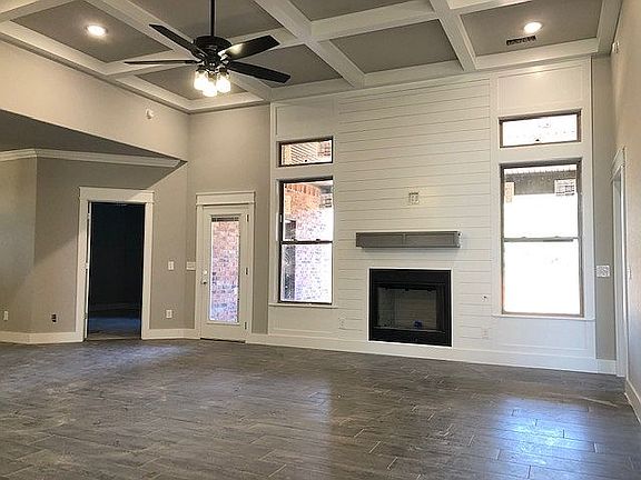 5th image of 1300 Little Osage Ln