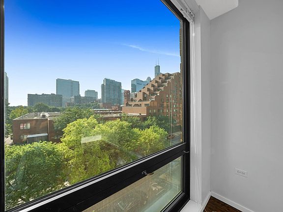 3rd image of 1 E 8th St APT 302